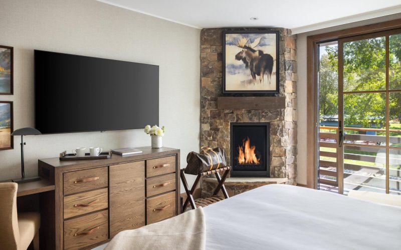hotel room with king bed and fireplace jackson hole
